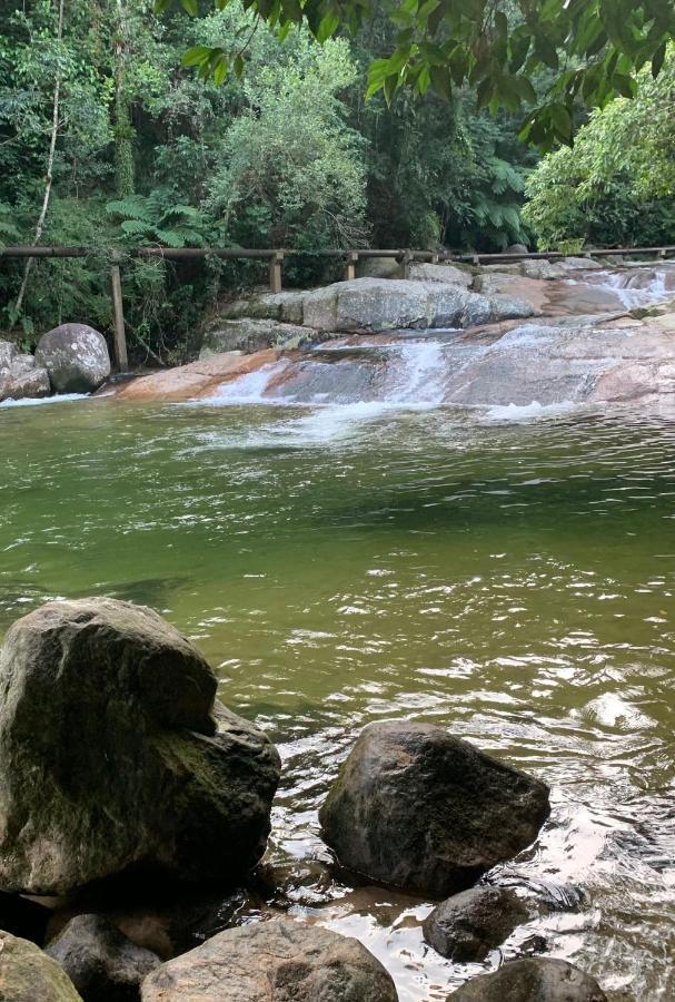 Cachoeira E Praia Em Убатуба Екстериор снимка